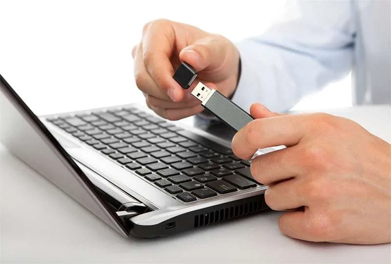 Tổng Hợp 10 Công Dụng Hữu Ích Của USB Khiến Bạn Bất Ngờ
