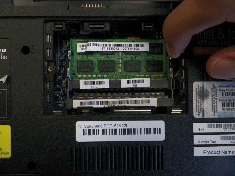 5 Bước Thay RAM Laptop Sony Vaio VPCEG37FM Cho Người Mới Dùng