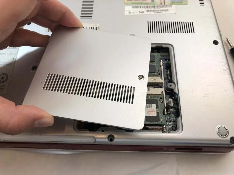 huong-dan-thay-ram-tren-sony-vaio-pcg-3c2l-h6