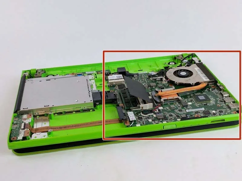 quy-trinh-thay-o-djia-quang-sony-vaio-vpccb290x-h6