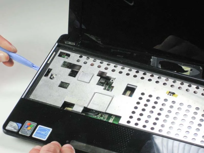 cach-thay-the-module-bluetooth-tren-asus-eee-pc-1005ha-h11