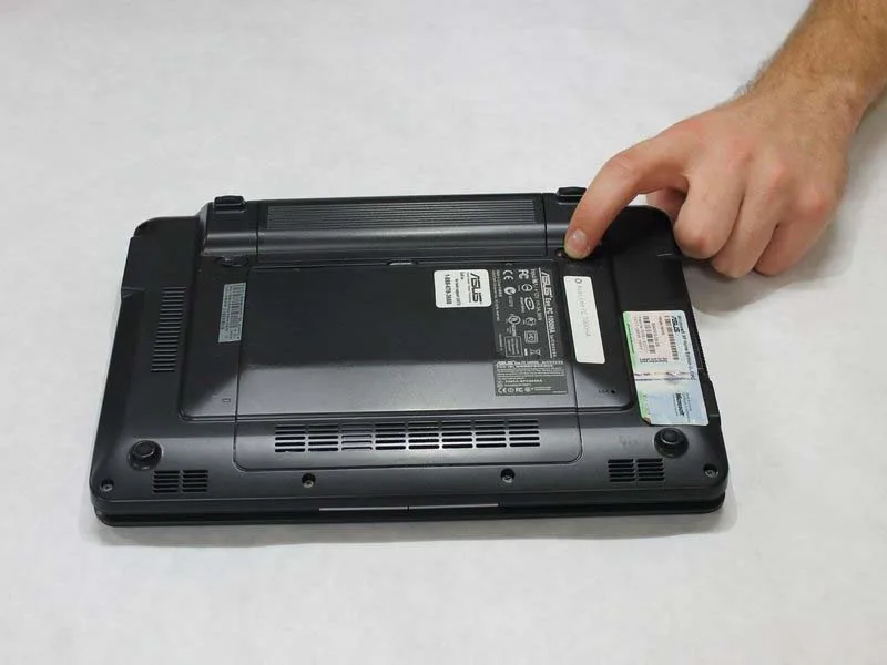 quy-trinh-thay-pin-cho-asus-eee-pc-1000ha-h2