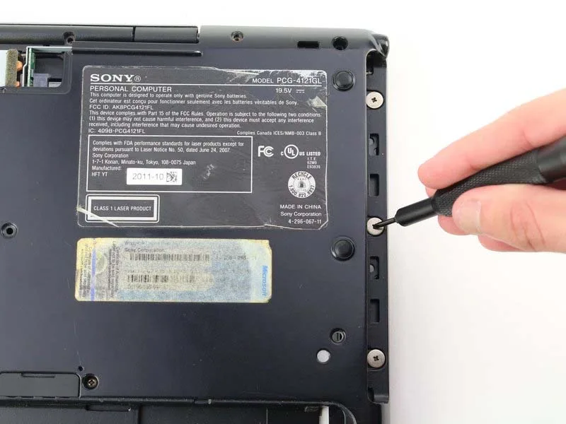 huong-dan-thay-the-ban-phim-sony-vaio-pcg-4121gl-h7
