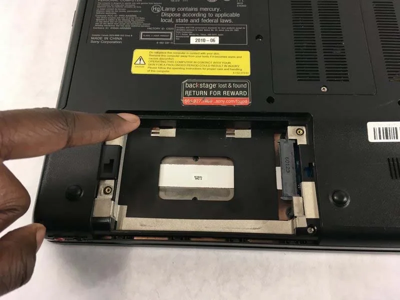 cach-thay-thao-o-cung-laptop-sony-vaio-vpcee26fx-h3