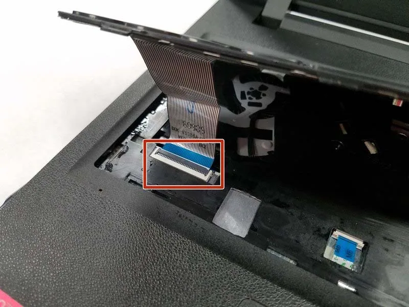 mach-ban-cach-thay-o-cung-laptop-lenovo-ideapad-110-15isk-h3