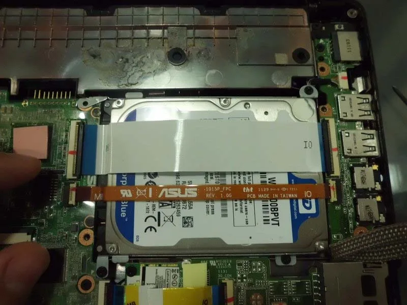 huong-dan-quy-trinh-thao-roi-bo-mach-chu-asus-eee-pc-1015pn-h12