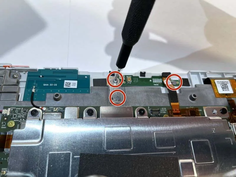 huong-dan-thay-bo-mach-hien-thi-display-pcb-cho-amazon-echo-show-10-the-he-3-h19