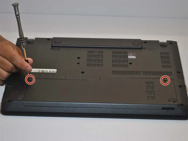 meo-thay-o-cung-lenovo-thinkpad-e570-h2