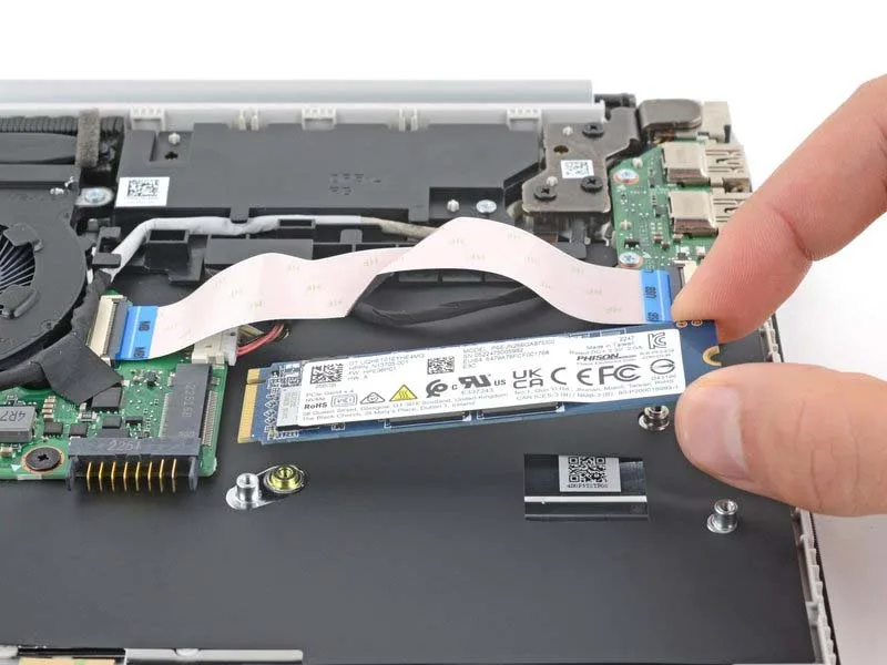 thay-o-ssd-m2-2280-cho-laptop-hp-15-h13