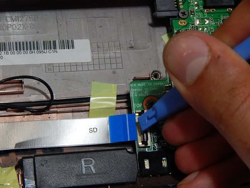 thay-the-djau-djoc-the-sd-cho-asus-eee-pc-1005ha-h8