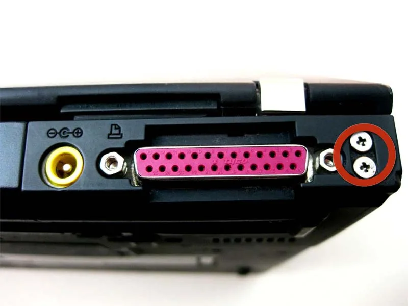 huong-dan-thay-cong-mini-pci-tren-laptop-ibm-thinkpad-t42-h2