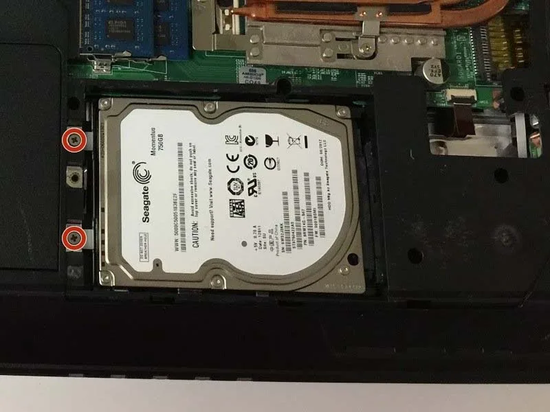 quy-trinh-thay-o-cung-cyberpowerpc-fangbook-ms-1763-h5