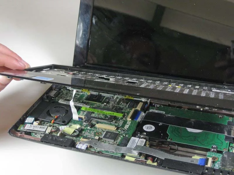 thay-the-djau-djoc-the-sd-cho-asus-eee-pc-1005ha-h5