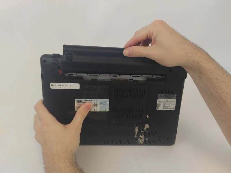 cach-thay-quat-tan-nhiet-cho-asus-eee-pc-1201n-h3