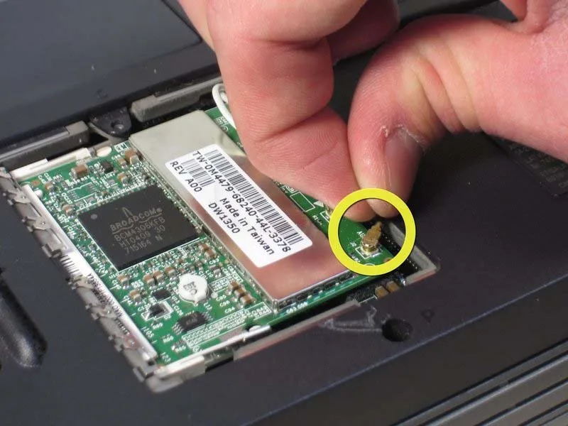 huong-dan-thay-the-mini-pci-wifi-tren-dell-inspiron-9100-h4