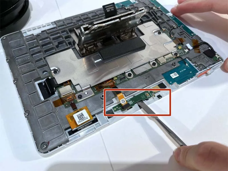 huong-dan-thay-bo-mach-hien-thi-display-pcb-cho-amazon-echo-show-10-the-he-3-h20