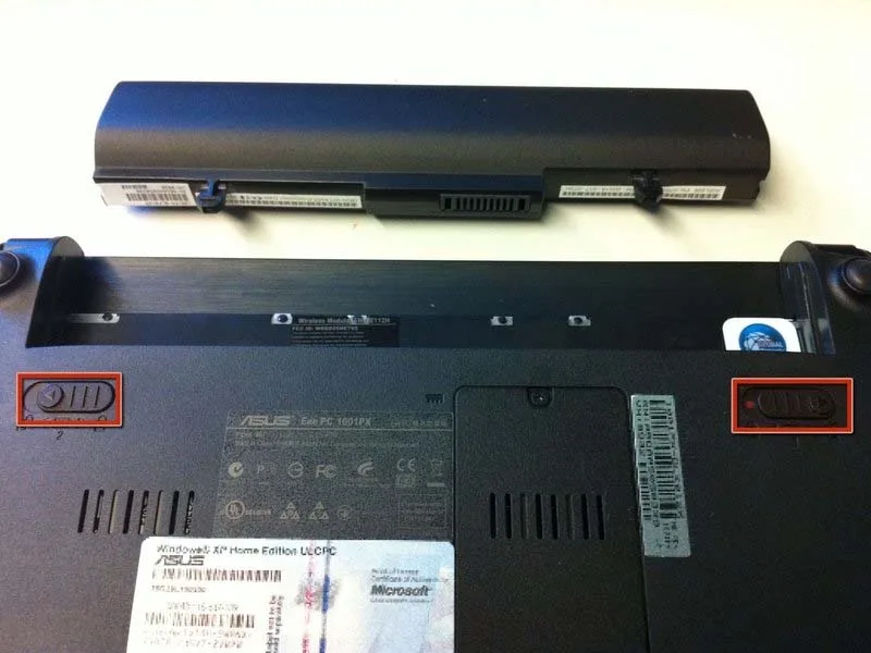 huong-dan-cach-thay-o-cung-asus-eee-pc-1001px