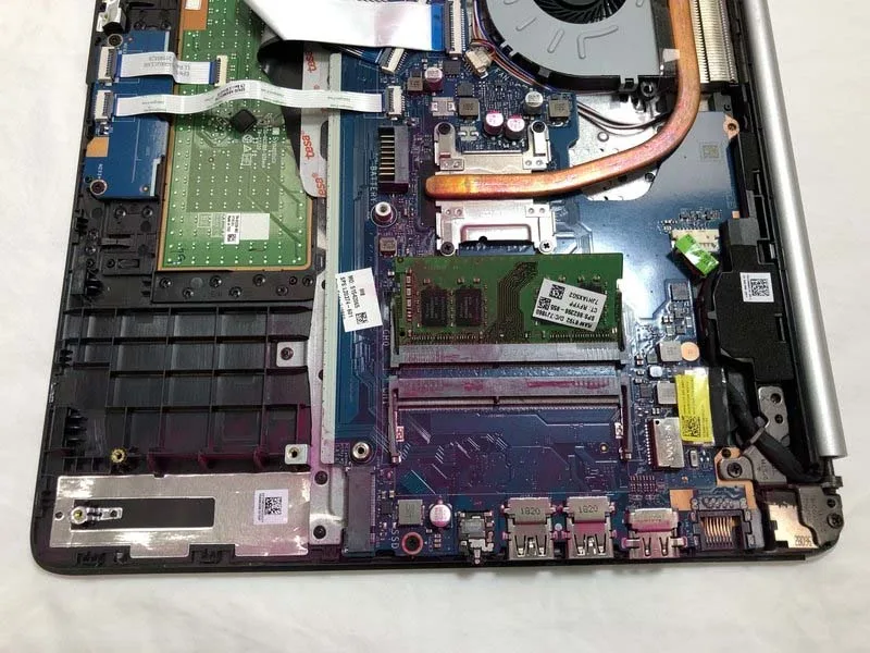 cac-buoc-thay-mainboard-bo-mach-chu-cho-laptop-hp-15-da0012dx-h8
