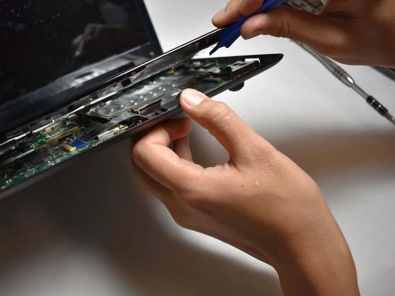 huong-dan-cach-thay-the-o-cung-asus-eee-pc-1201hab-h7