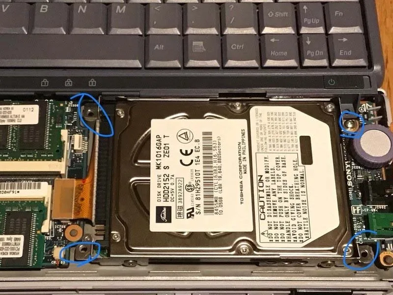 huong-dan-cach-thay-o-cung-laptop-sony-vaio-pcg-432l-h3