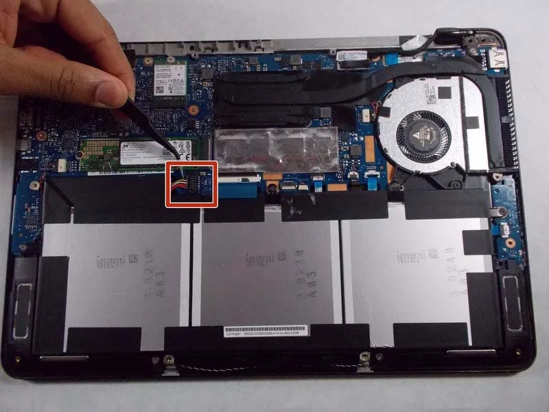 7-buoc-thay-bo-mach-nut-nguon-and-am-luong-asus-q324ua-bhi7t17-h4