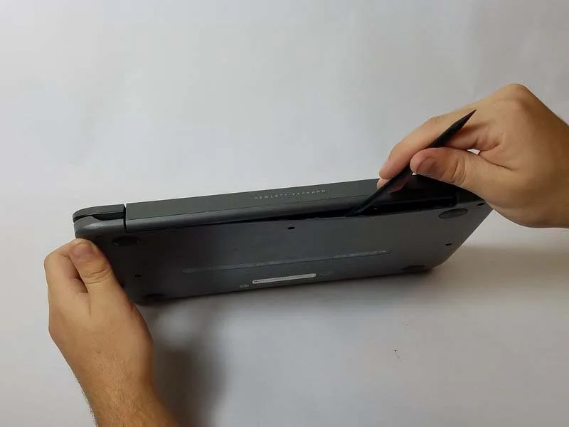 quy-trinh-thay-o-cung-hdd-cho-laptop-hp-pavilion-11-n010dx-h2