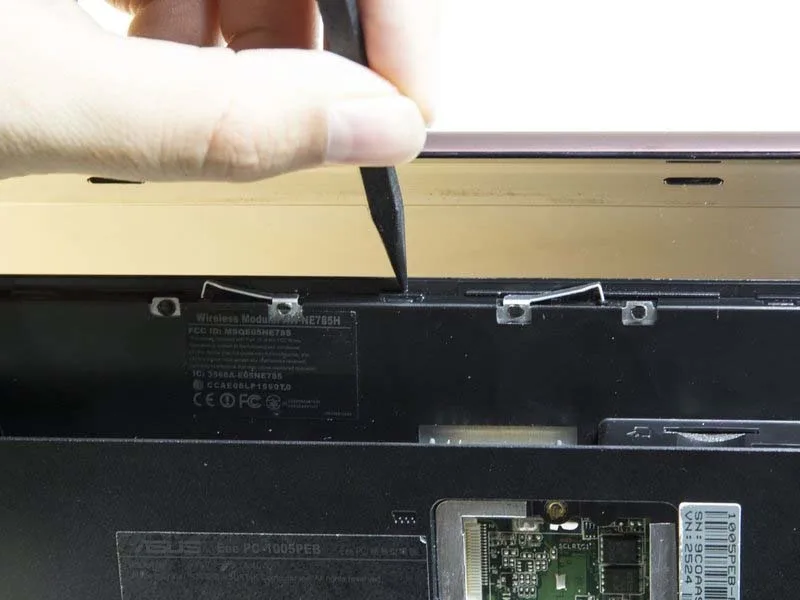 huong-dan-cach-thay-the-o-cung-cho-asus-eee-pc-1005peb-h18