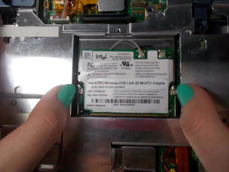 huong-dan-thay-bo-chuyen-djoi-pci-tren-fujitsu-lifebook-s6120-h8
