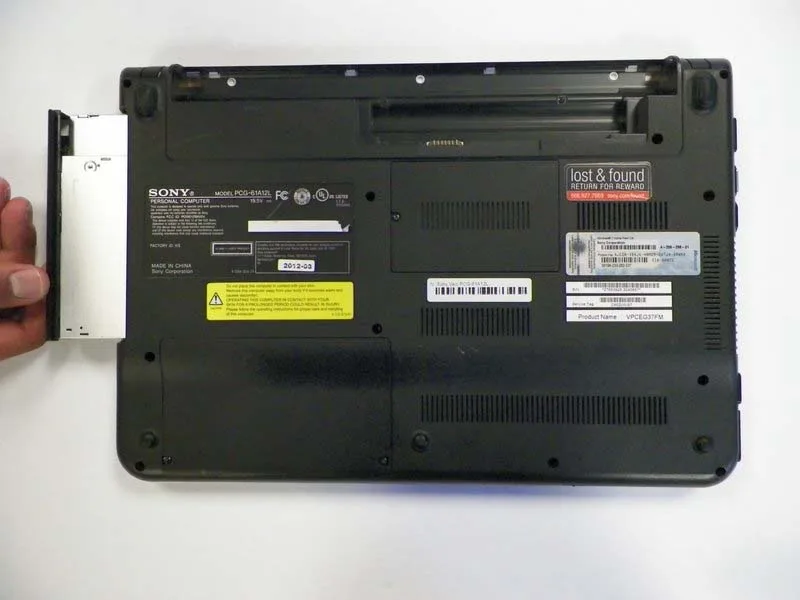 huong-dan-cach-thay-o-djia-quang-laptop-sony-vaio-vpceg37fm-h5