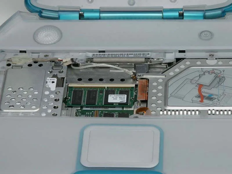 huong-dan-cach-thay-ram-laptop-ibook-g3-clamshell-h8