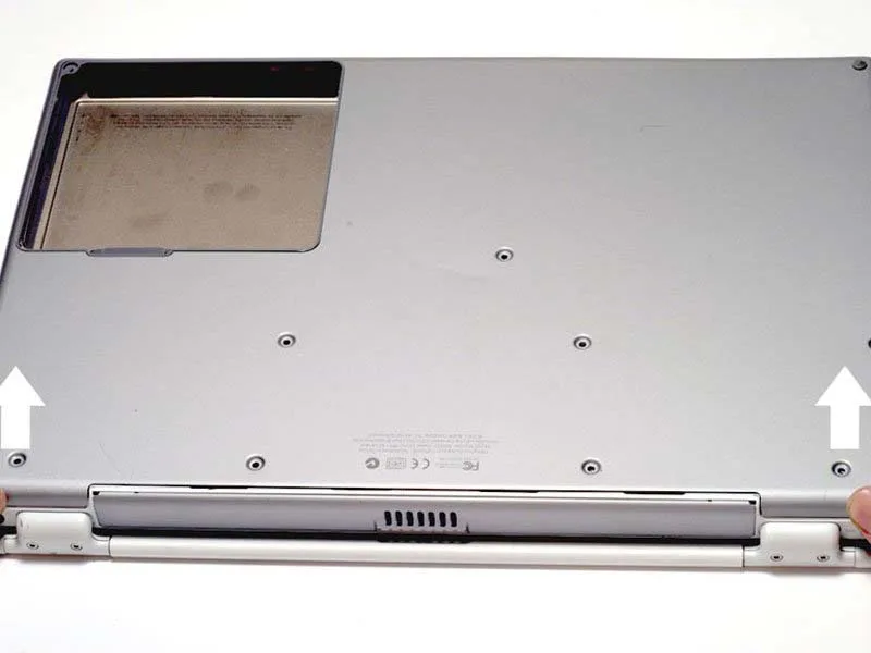 cach-thay-khay-giu-the-pcmcia-tren-powerbook-g4-titanium-onyx-h5