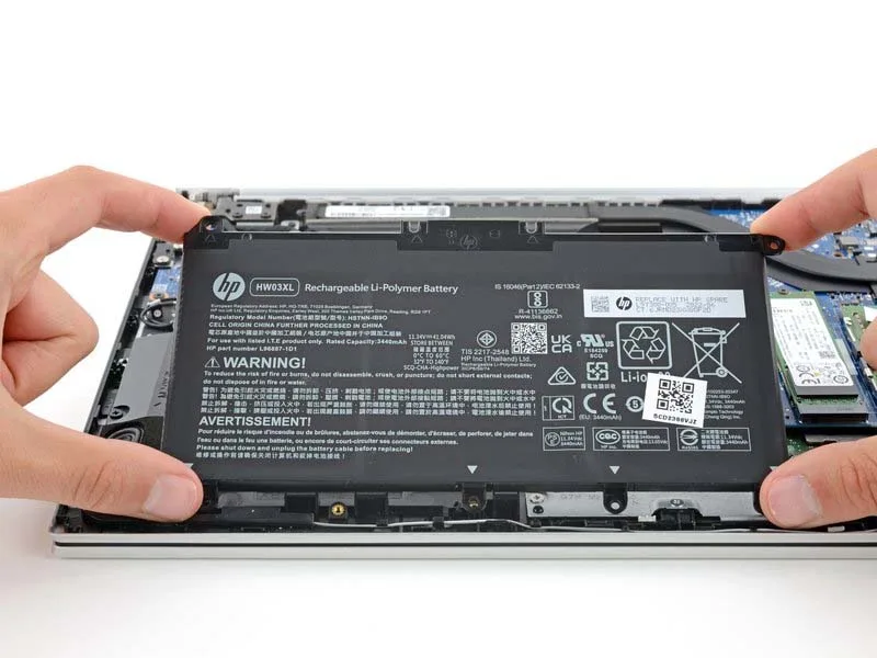 cac-buoc-thay-ram-laptop-hp-pavilion-15-eg-h13