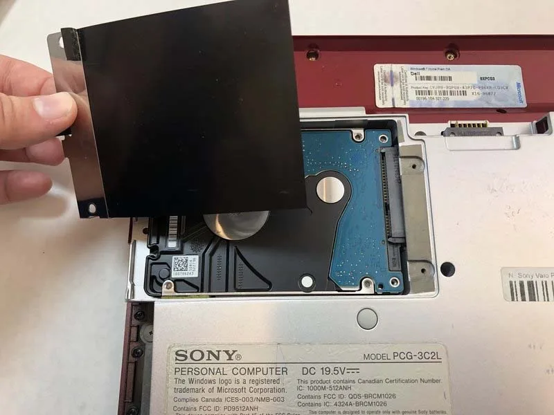huong-dan-thay-the-bo-mach-chu-sony-vaio-pcg-3c2l-h11