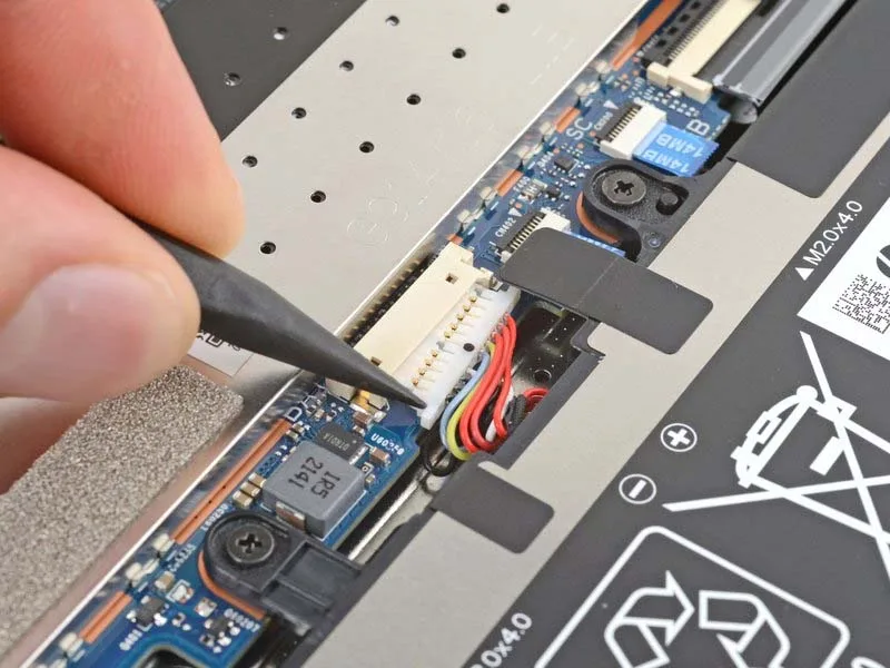 cach-thay-the-ssd-cho-laptop-hp-elitebook-840-g9-h7