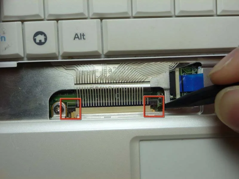 huong-dan-cach-thay-nap-tren-laptop-asus-eee-pc-900-djon-gian-nhat-h6
