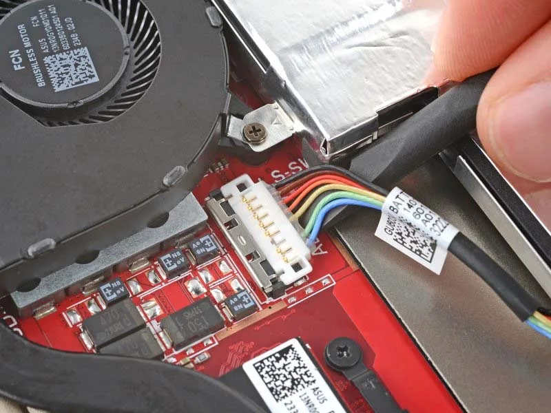 huong-dan-cach-thay-the-ssd-tren-asus-rog-ally-h8
