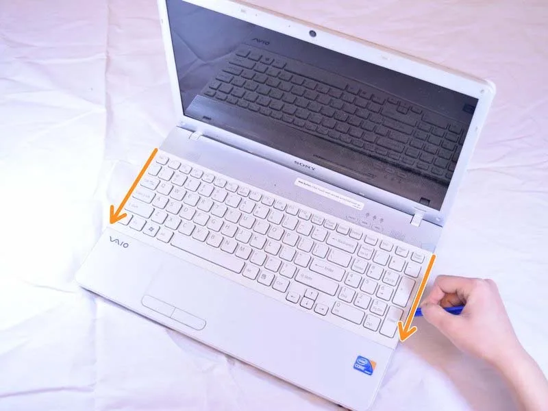 huong-dan-thay-ban-phim-laptop-sony-vaio-vpceb11fm-h6
