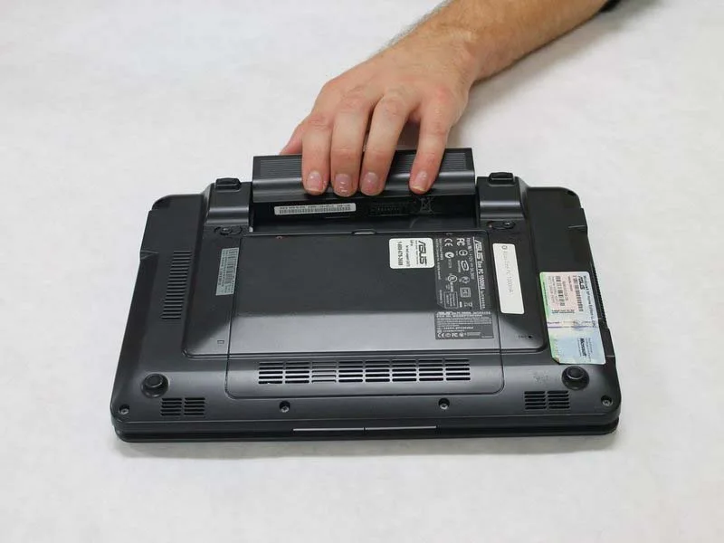 quy-trinh-thay-pin-cho-asus-eee-pc-1000ha-h4