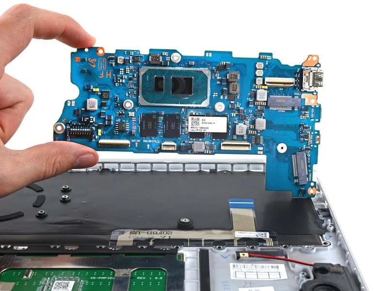 huong-dan-thay-bo-mach-chu-cho-samsung-galaxy-book-pro-15-h24