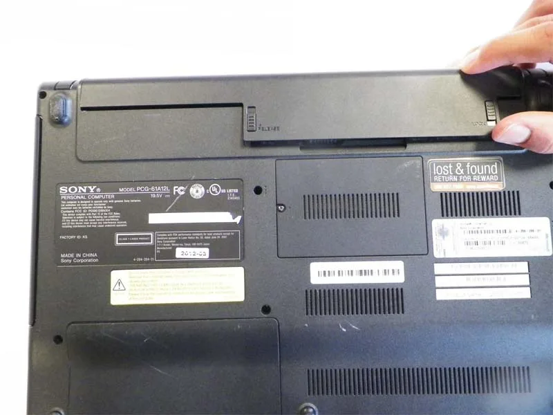huong-dan-thay-o-cung-laptop-sony-vaio-vpceg37fm