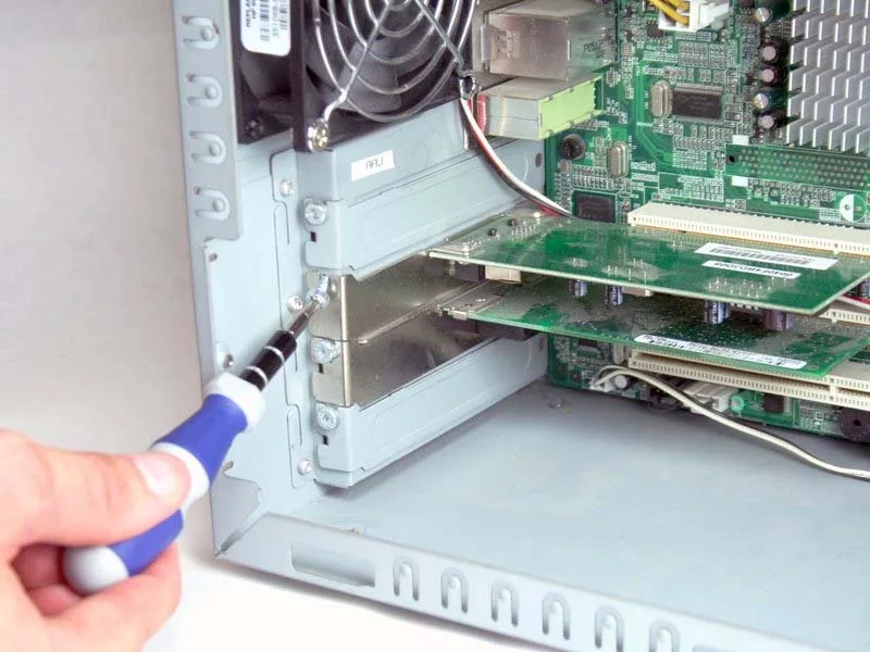 6-buoc-thao-card-pci-tren-hp-compaq-dx2000mt-h5