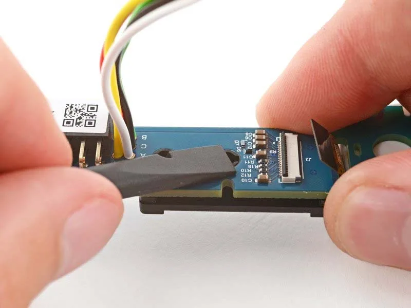 thay-bo-mach-giao-dien-ui-board-cua-tram-djien-di-djong-fixhub-h23