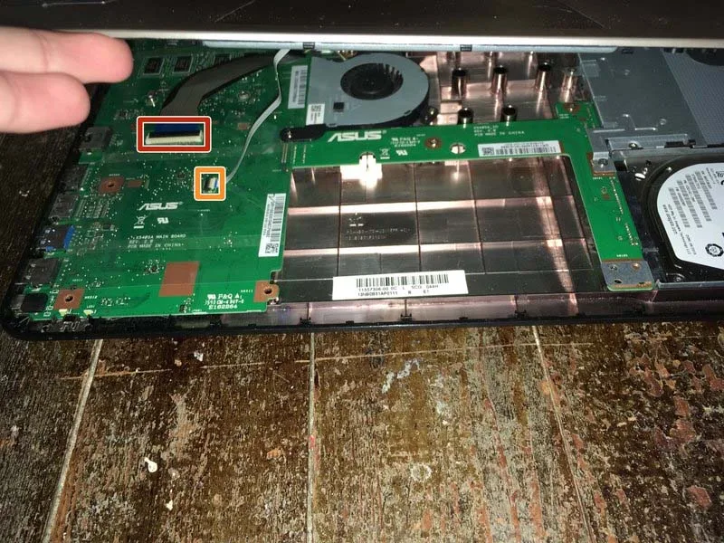 huong-dan-5-buoc-thay-o-cung-tren-laptop-asus-x540s-h3
