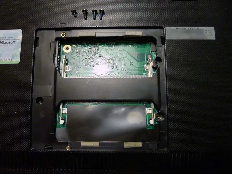 quy-trinh-thay-tam-bao-ve-pcb-kim-loai-tren-asus-eee-pc-1215n-h4