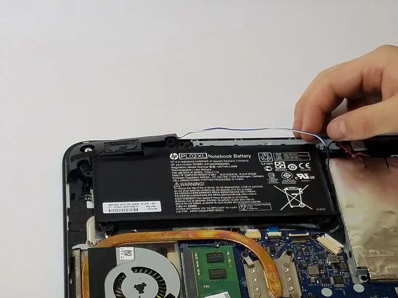 quy-trinh-thay-o-cung-hdd-cho-laptop-hp-pavilion-11-n010dx-h5