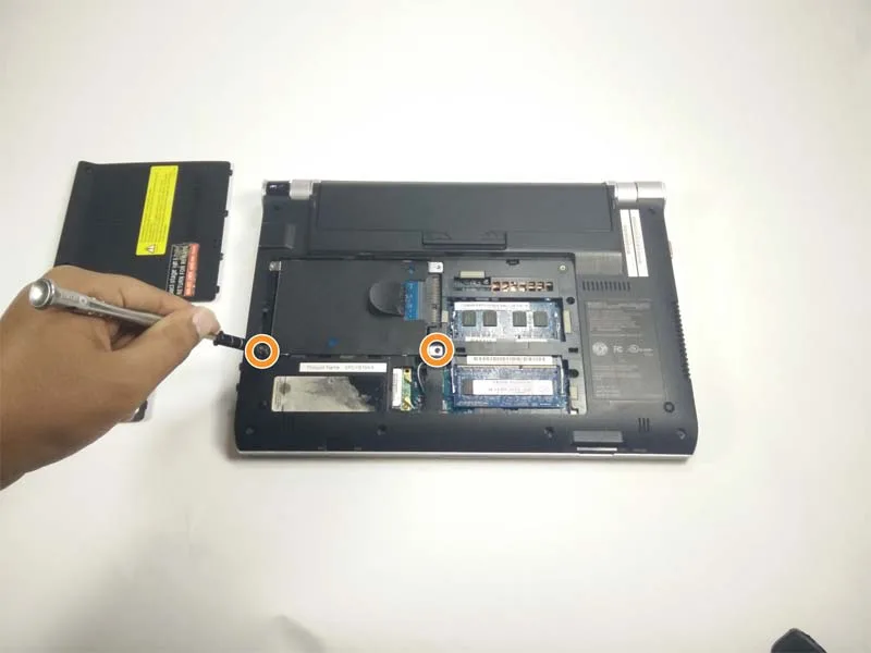 huong-dan-cach-thay-o-cung-sony-vaio-pcg-31311l-chuyen-nghiep-h4