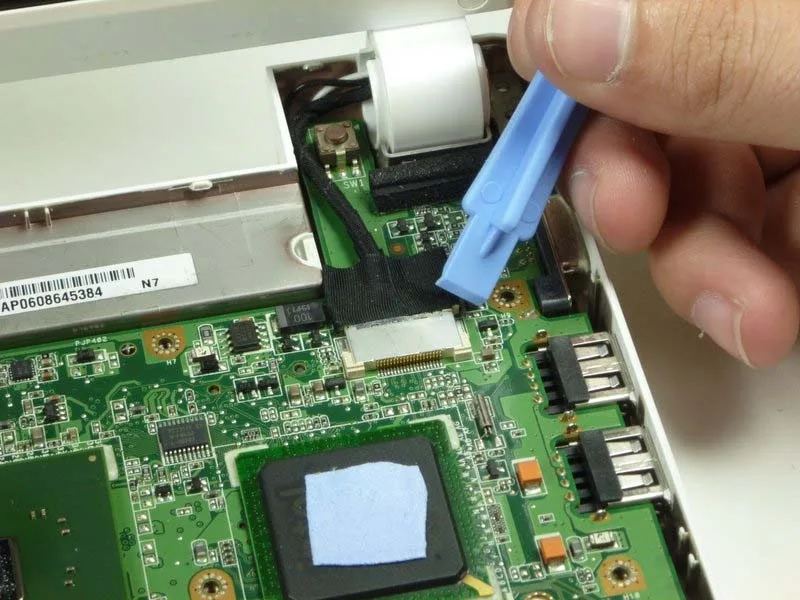 quy-trinh-thay-man-hinh-lcd-asus-eee-pc-900-cuc-nhanh-h2