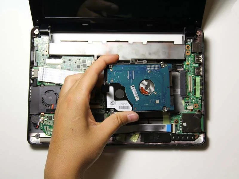 huong-dan-cach-thay-the-o-cung-cho-asus-eee-pc-1005peb-26