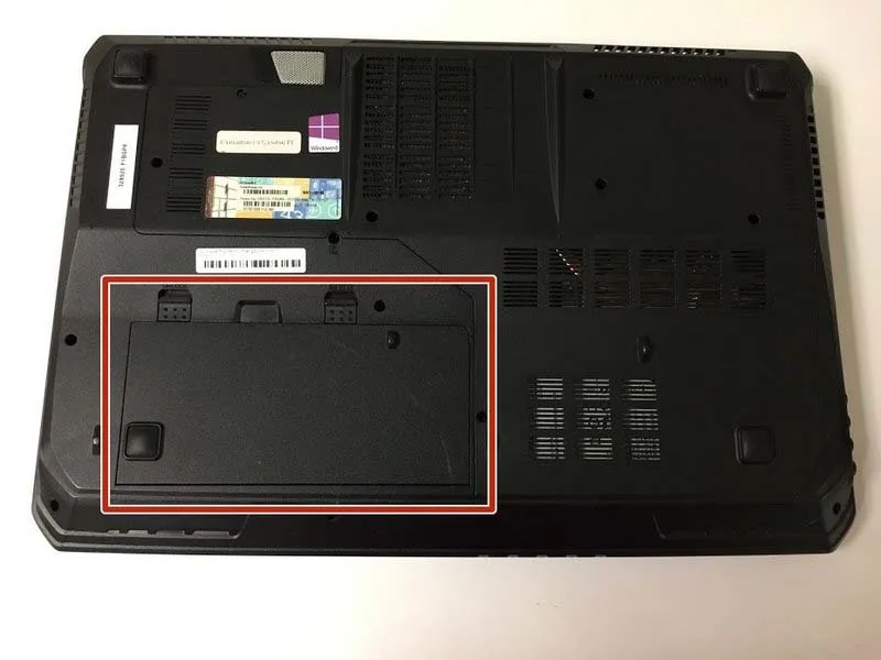 bo-tui-3-buoc-thay-pin-cyberpowerpc-fangbook-ms-1763