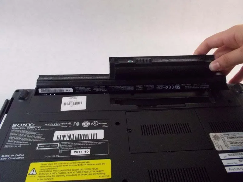 huong-dan-thay-ram-laptop-sony-vaio-vpceg26fx-h4